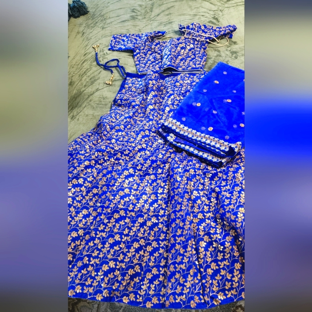 Elegant Blue and Gold Womens Chaniya Chori